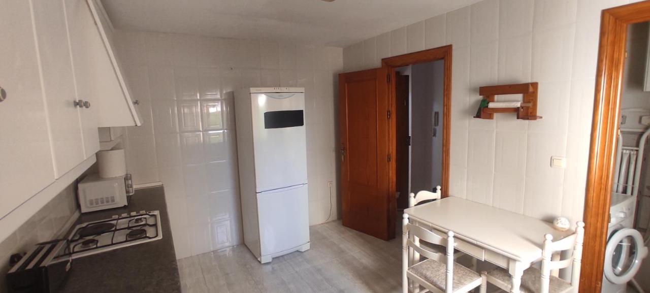 Apartamento Garrucha Iglesia 3 Dormitorios Con Parking Super Economico A Metros Del Ayuntamiento Exterior foto